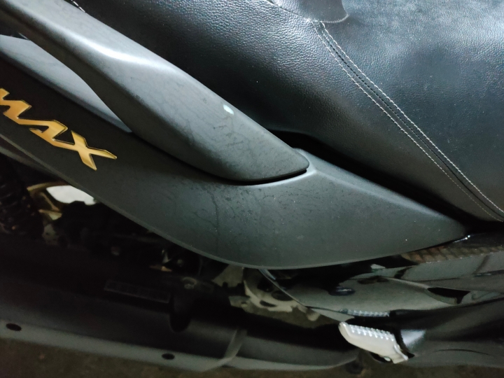 xmax 水鍍膜痕跡