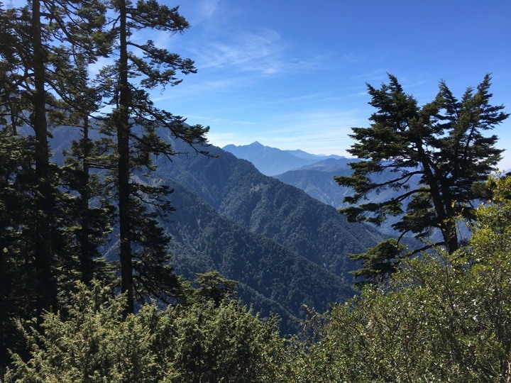 一輩子只「爬」一次的玉山前峰