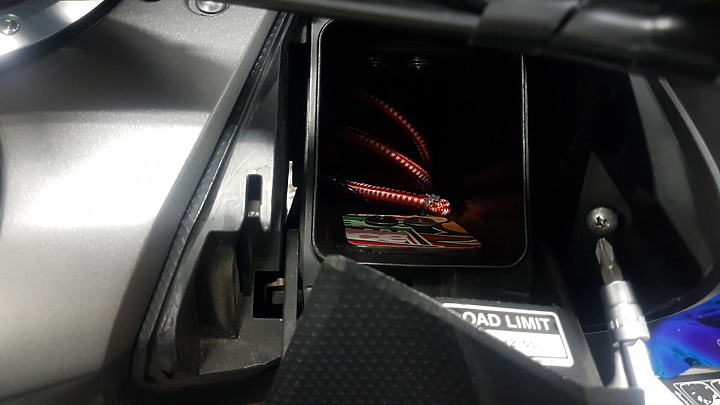 點我看大圖 飛樂 M98 主機防水行車紀錄器 開箱+ TMAX DIY拆裝分享 圖多慎入...