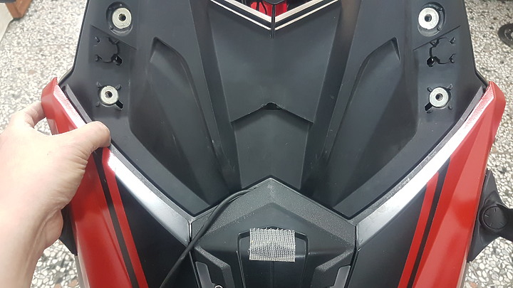 點我看大圖 飛樂 M98 主機防水行車紀錄器 開箱+ TMAX DIY拆裝分享 圖多慎入...