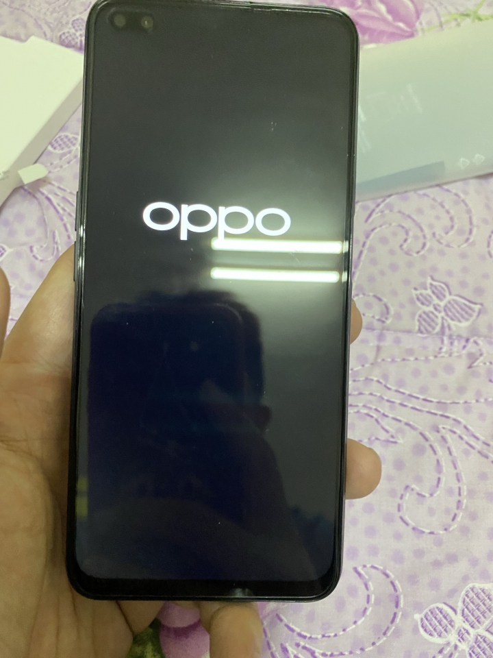 開箱老爸的OPPO Reno4 Z