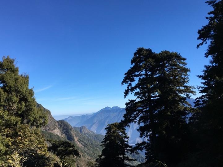 一輩子只「爬」一次的玉山前峰