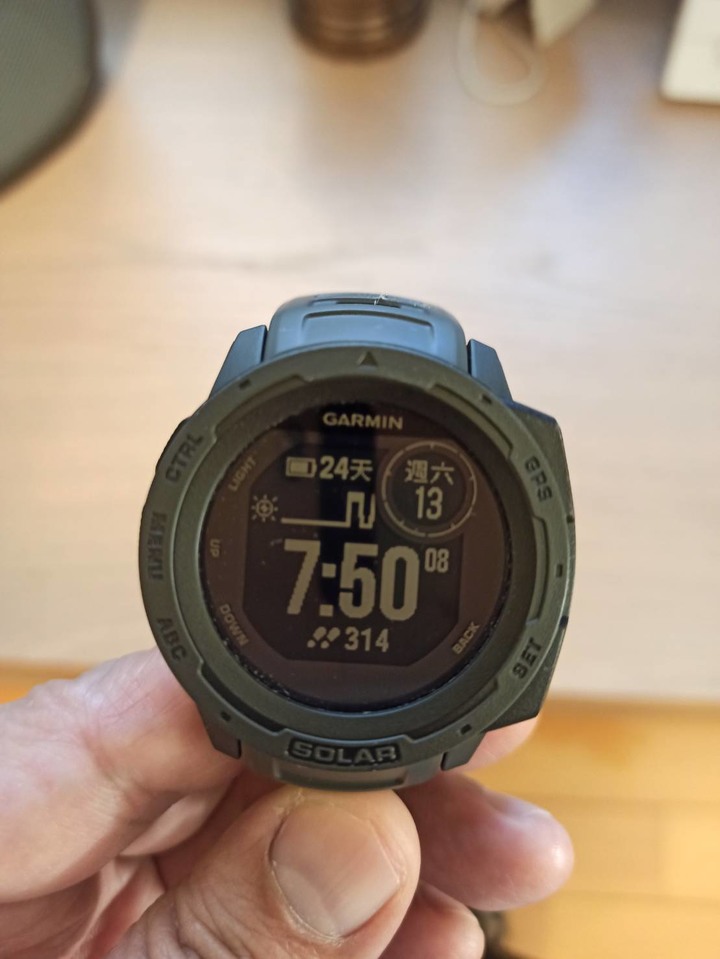 另類無線充電 太陽能運動手錶 Garmin Instinct Solar