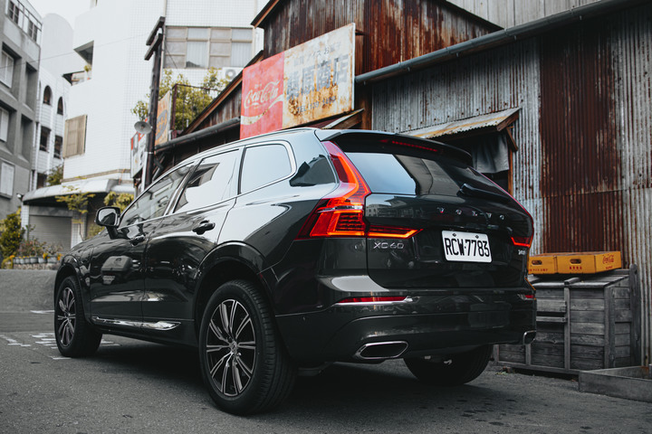 XC60 T8 Recharge Inscription PHEV 雙能電動體驗心得。