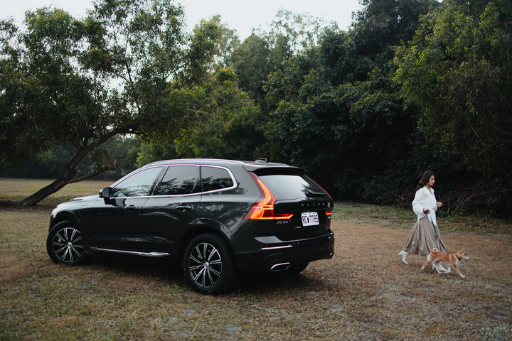 XC60 T8 Recharge Inscription PHEV 雙能電動體驗心得。