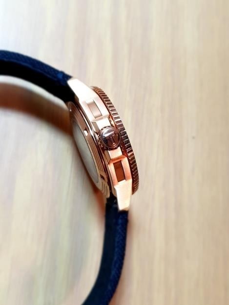 Oops! I did it again…這次是Tissot Seastar 全球首發藍金款