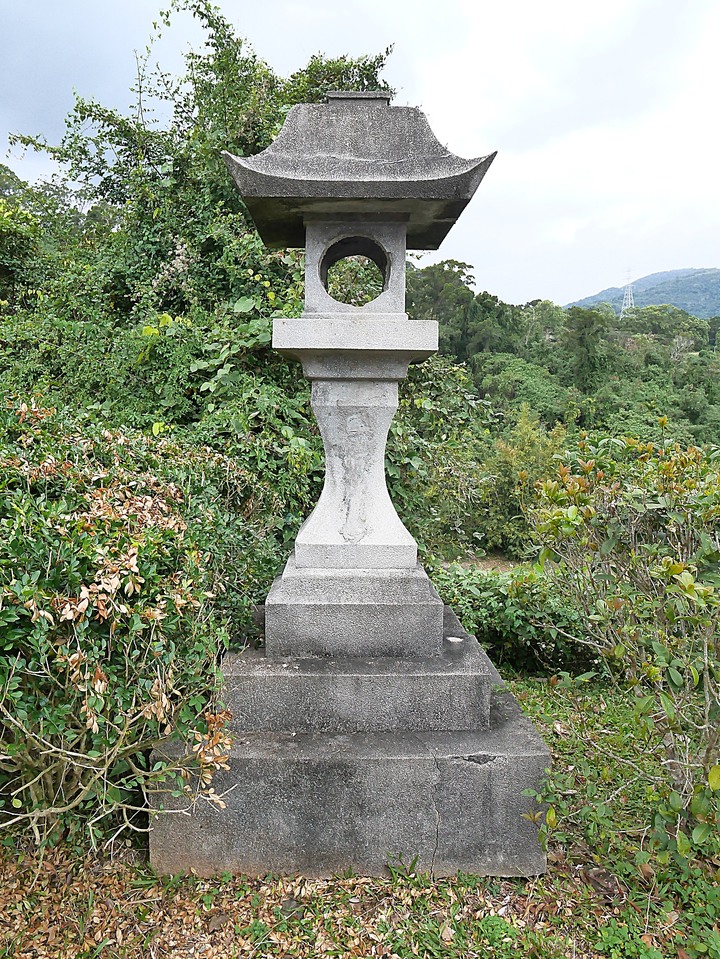 【小惡魔慶牛年】花蓮 玉里 神社殘蹟 — 2座鳥居與17座石燈籠，彷彿一秒到日本 — 鼠末牛初之防疫返鄉之旅第4站