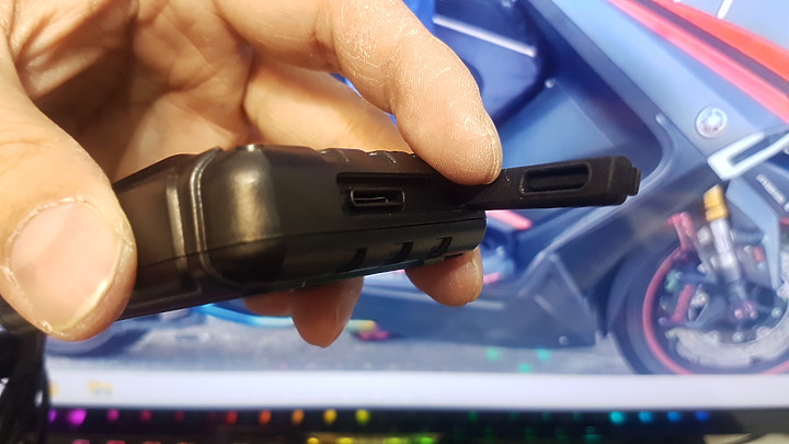 點我看大圖 飛樂 M98 主機防水行車紀錄器 開箱+ TMAX DIY拆裝分享 圖多慎入...