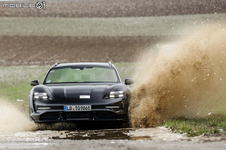 【海外新訊】Porsche Taycan Cross Turismo上路測試,豪華純電跨界旅行車!
