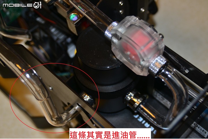 點我看大圖 【DIY】油浸式冷卻電腦主機 MK II