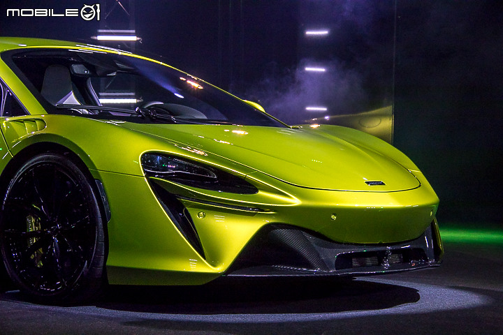 【國內新訊】McLaren 最新油電超跑「Artura」現身國內，1280萬元起展開接單！