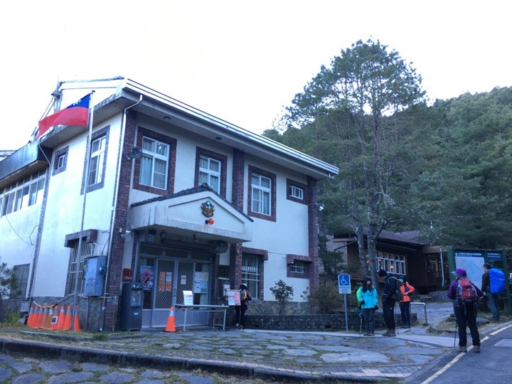 一輩子只「爬」一次的玉山前峰