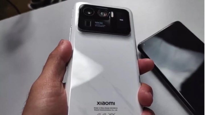 MI 11U 讓我想到了...