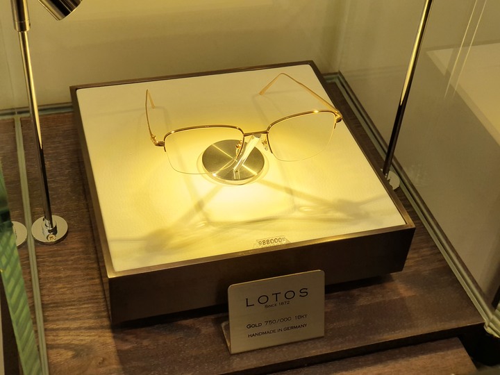 米蘭‧米藍眼鏡精品【東門店】，時尚空間與專業驗光的結合