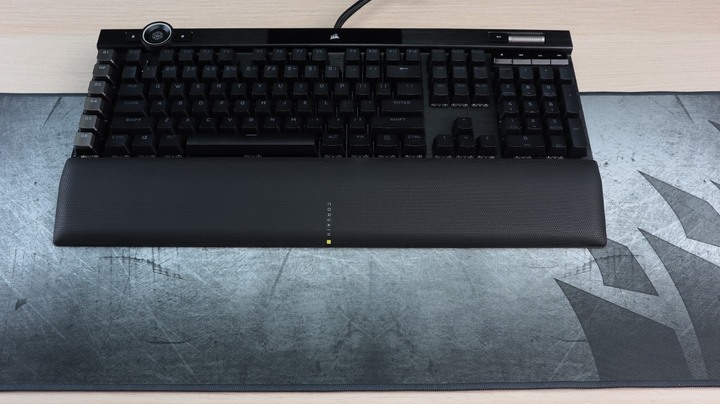 原來這就是比別人快 4 倍的鍵盤？CORSAIR K100 RGB 開箱