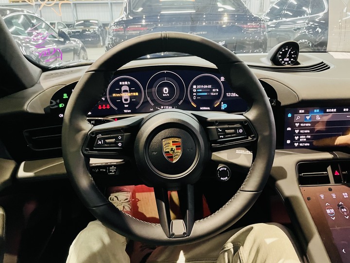 【Taycan開箱】 538天的等待，純電Porsche Taycan 4S歸來