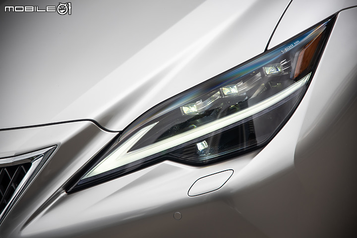 Lexus小改款LS500h旗艦版試駕|科技、工藝同步進化,日式奢華再次完整體現!