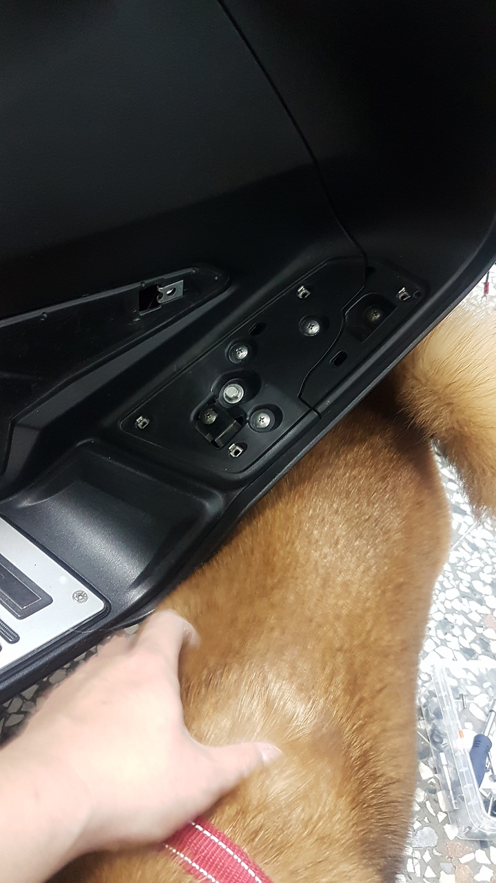點我看大圖 飛樂 M98 主機防水行車紀錄器 開箱+ TMAX DIY拆裝分享 圖多慎入...