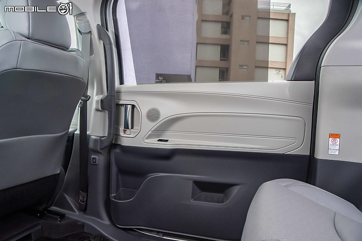 Toyota大改款Sienna鉑金版試駕|動感、舒適、智慧集於一身的超強MPV!