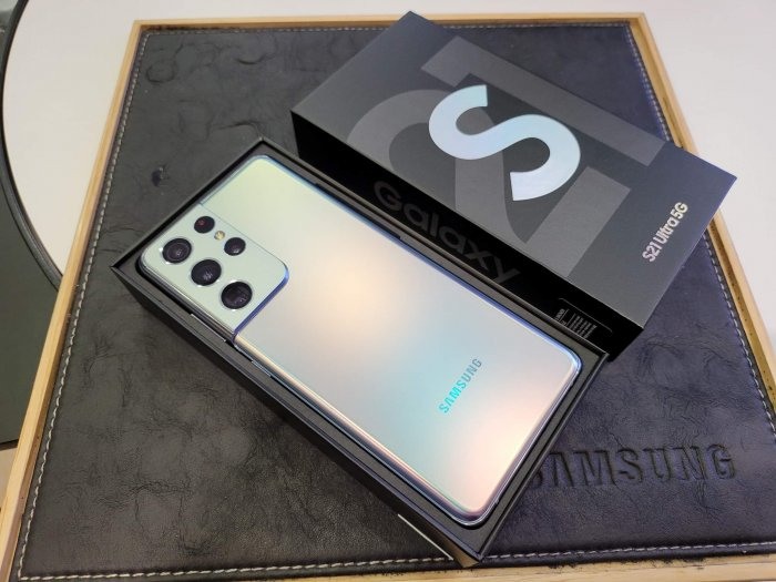 Samsung Galaxy S21 Ultra 銀色小小開箱