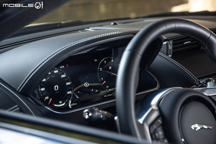Jaguar F-Type P450 R-Dynamic試駕|回眸不止,八缸更顯力量強大!