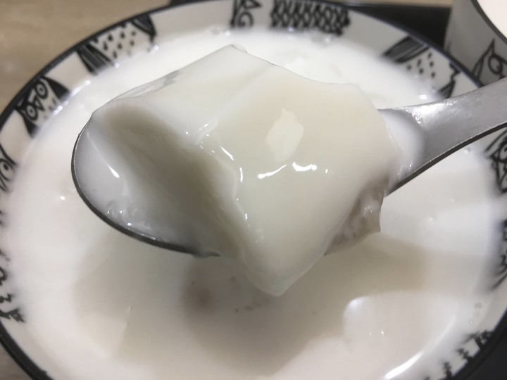 [食記] 杏福冰館，台灣台北，綿密滑順的杏仁豆腐！