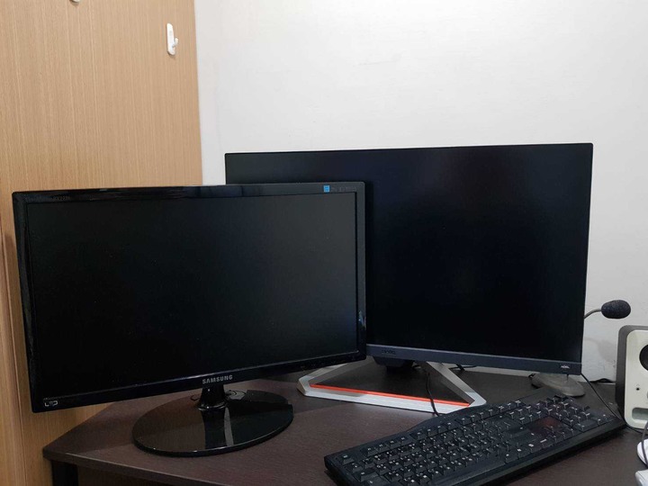 開箱一下新買的螢幕BenQ EX2710