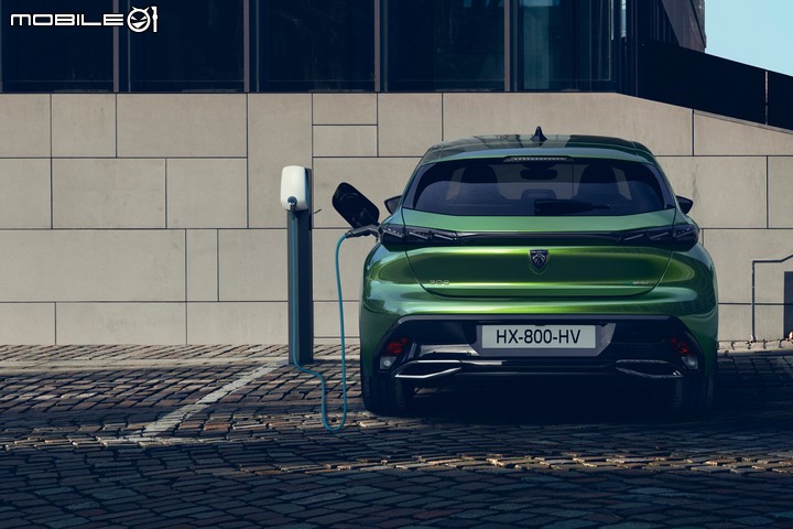 【海外新訊】Peugeot 大改款308發表,呈現新世代家族外觀與新廠徽!