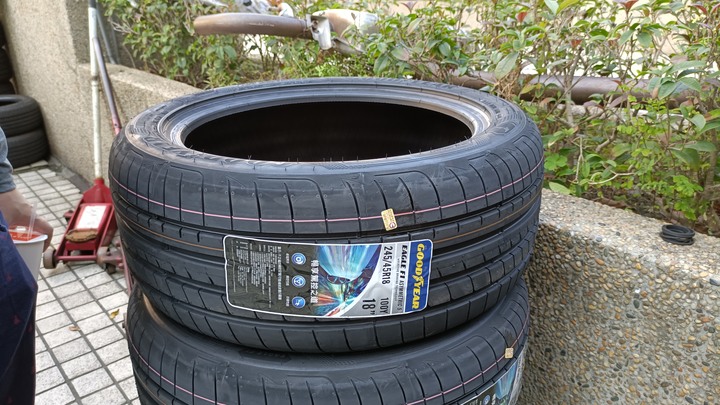固特異GOODYEAR EAGLE F1 Asymmetric 5 試用文
