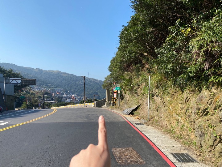 新北瑞芳｜基隆山．黃金山城半小時可登頂，欣賞岬彎海景