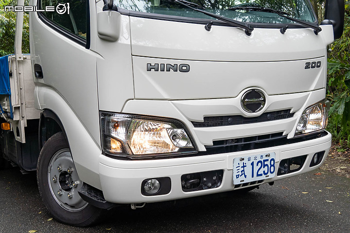 HINO 200 試駕|誰都能駕馭的輕鬆好開三噸半