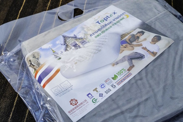 Toptex BACK01 下背支撐乳膠腰靠.開箱