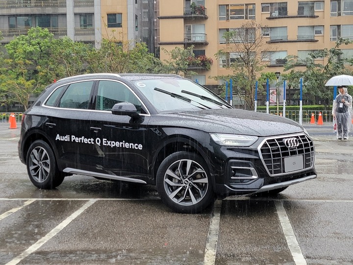 點我看大圖 Audi Q5小改款5色預賞 & 體驗活動分享(圖多)