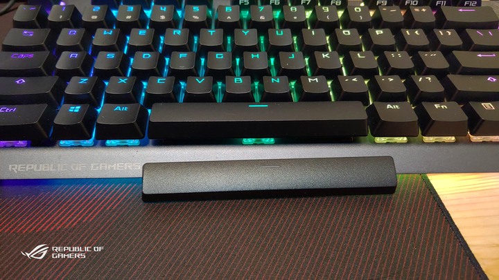 ROG PBT Keycap set鍵帽組(簡單開箱)