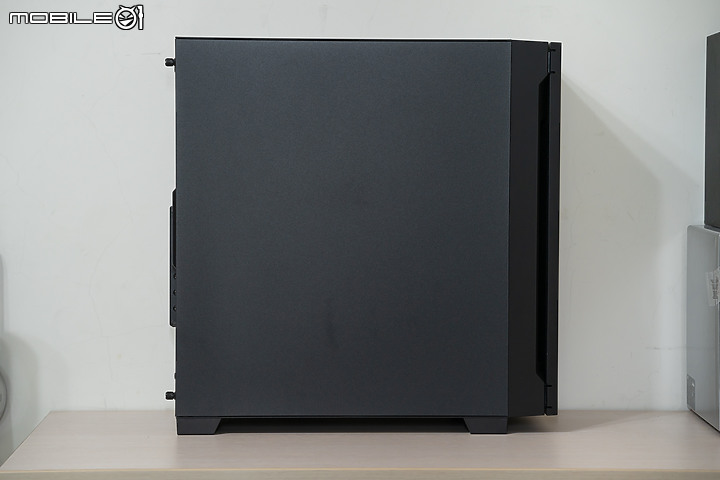 靜音性能兩者兼顧 ANTEC P10 FLUX