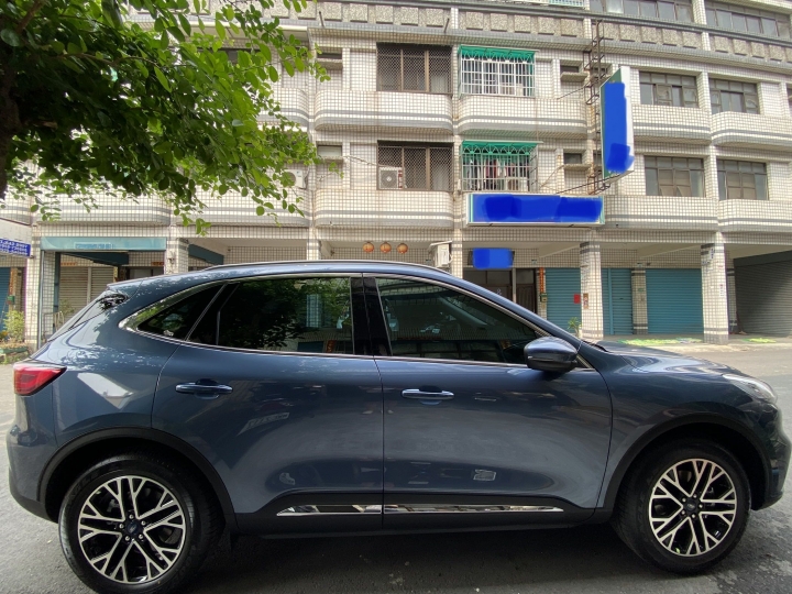 kuga180旗艦版~讓我找回開車的樂趣