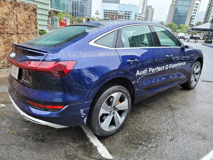 點我看大圖 Audi Q5小改款5色預賞 & 體驗活動分享(圖多)