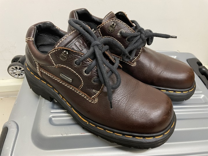 [開箱] Dr.Martens 氣墊皮鞋 UK8 二手古著鞋分享
