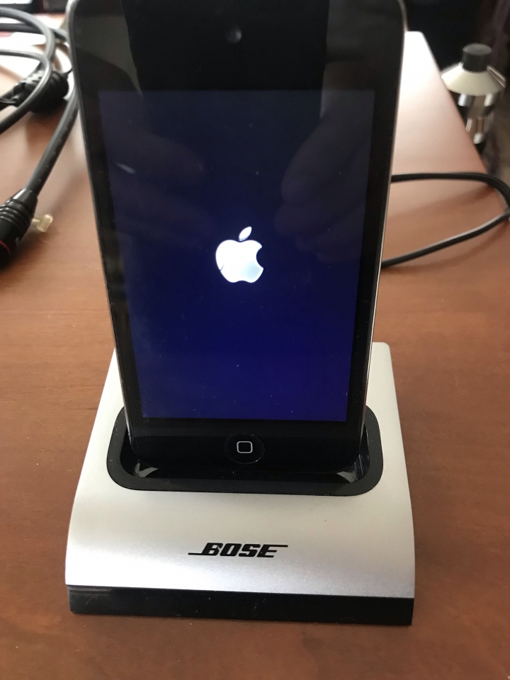 舊apple iPod 充電與接音響的好物