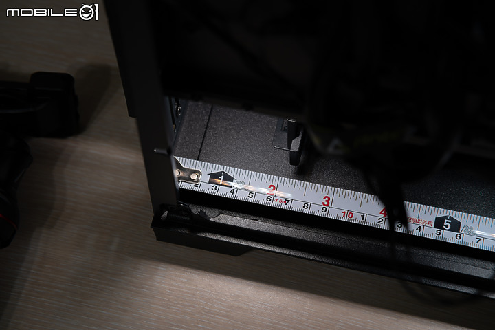 靜音性能兩者兼顧 ANTEC P10 FLUX