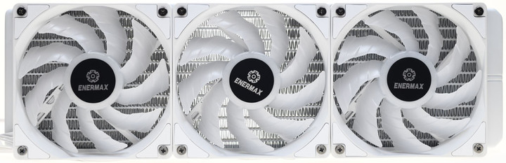 純白版ENERMAX LIQMAXIII 360一體式水冷動手玩