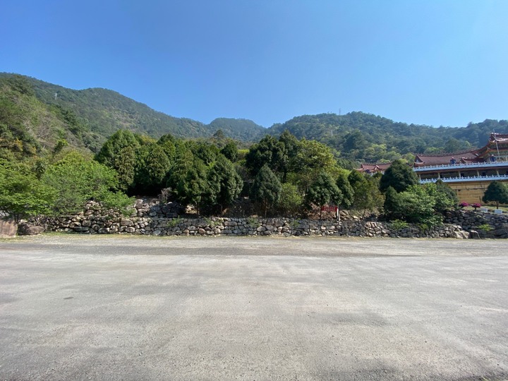 台中和平｜東卯山．平緩蓊鬱山林，七雄裡登頂展望最佳
