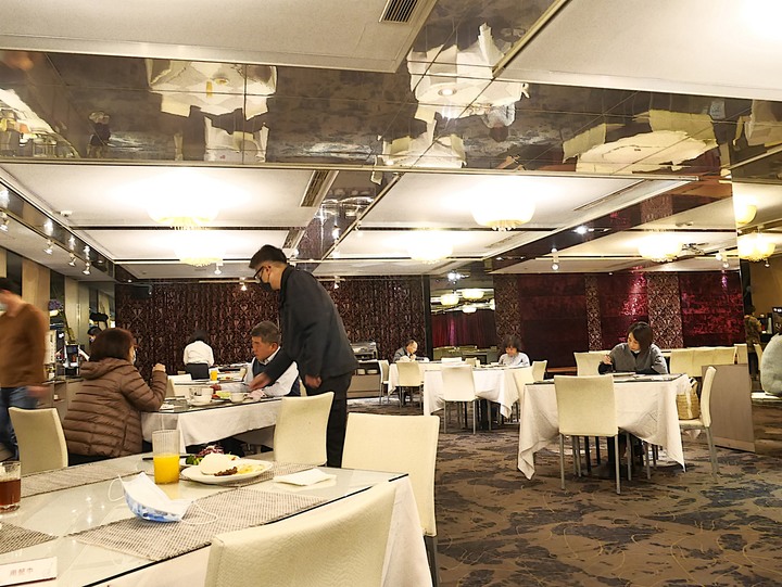 【住宿分享】嘉義市 西區 承億文旅-嘉義商旅 — 帶著文青風格的外宿選擇，巧遇名人的旅宿點