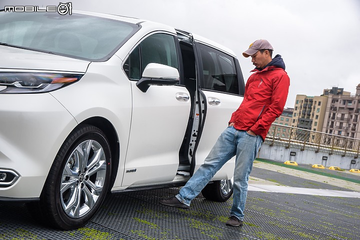 Toyota大改款Sienna鉑金版試駕|動感、舒適、智慧集於一身的超強MPV!