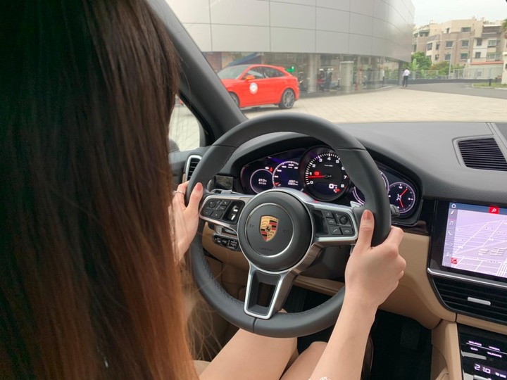 太座視角裡的Cayenne Coupe vs Cayenne