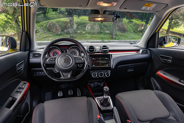 油電小鋼炮 SUZUKI Swift Sport Hybrid 試駕|手打腳踩真樂趣