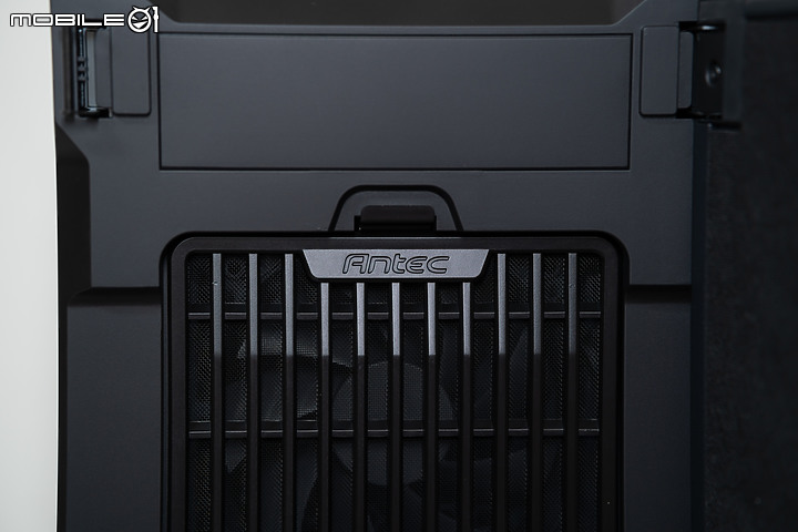 靜音性能兩者兼顧 ANTEC P10 FLUX