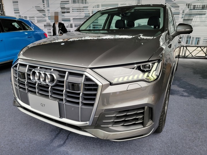 點我看大圖 Audi Q5小改款5色預賞 & 體驗活動分享(圖多)