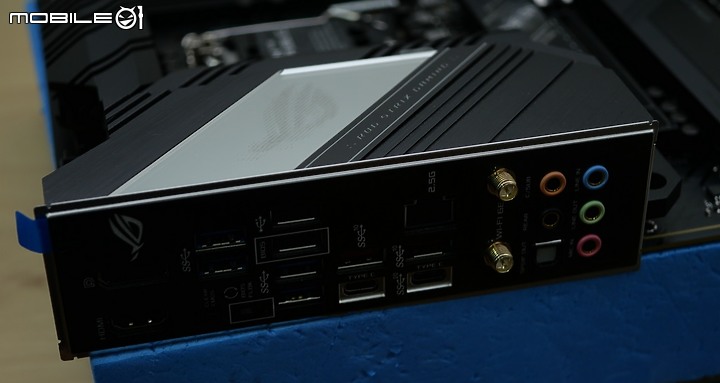 點我看大圖 新規導入用料升級 ROG STRIX Z590-F GAMING WIFI