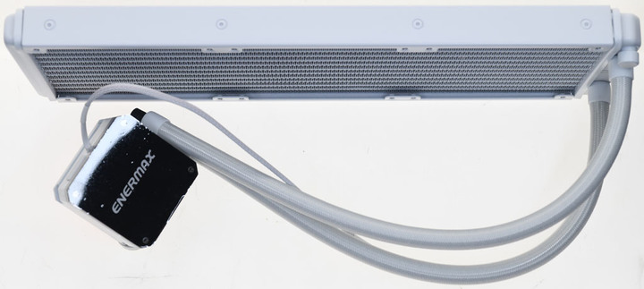 純白版ENERMAX LIQMAXIII 360一體式水冷動手玩